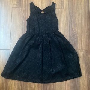 Black cocktail dress. Cutest back!!